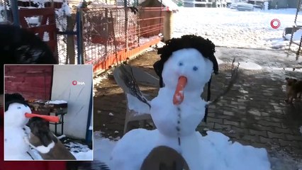 Kardan Adamın Havuçtan Burnunu Yiyen Tavşan Görenleri Gülümsetti