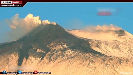 İtalya'da Etna Yanardağı yeniden faaliyete geçti