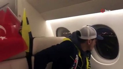 Mesut Özil, İstanbul'a iniş görüntülerini paylaştı