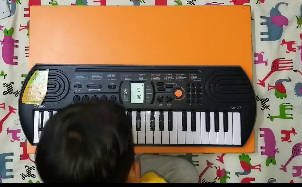 Kaun Kehte hai Bhagwan Aate nahi on Piano || Riaan's World