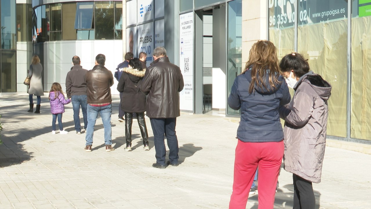 CSIF Valencia alerta de un "desbordamiento" en realización pruebas PCR