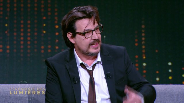 Prix du Meilleur Film Documentaire UN PAYS QUI SE TIENT SAGE de David Dufresne - Lumières 2021