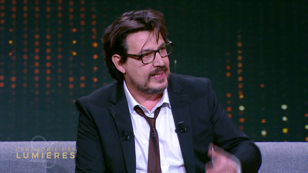 Prix du Meilleur Film Documentaire UN PAYS QUI SE TIENT SAGE de David Dufresne - Lumières 2021