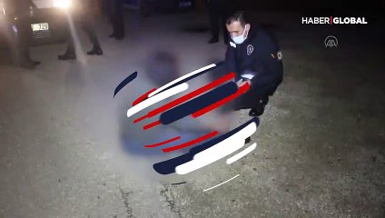 Bir kadın darp edilip otomobilden atıldı