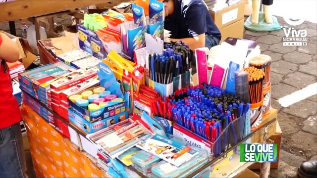 Mercado Ernesto Fernández surtido de artículos escolares en Masaya