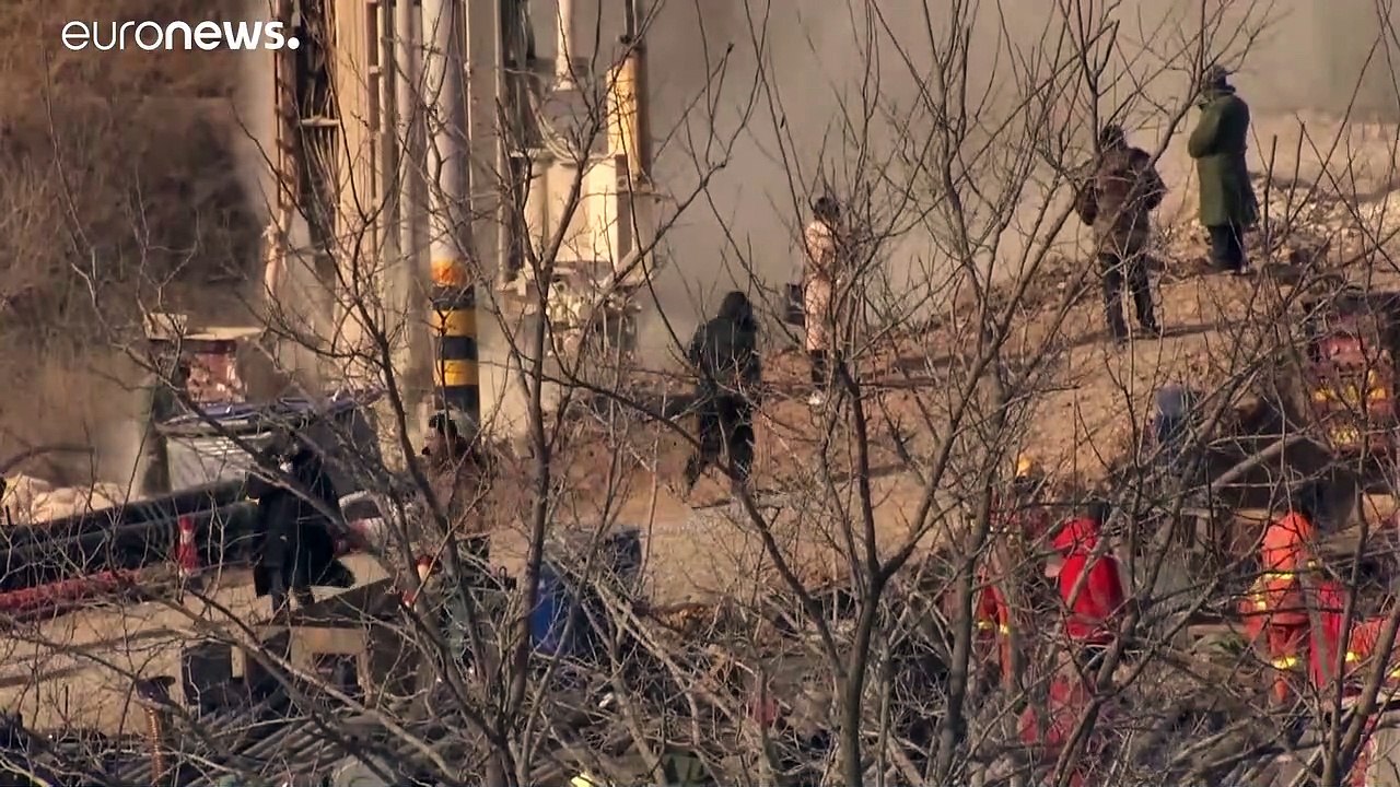 العمال العالقون في منجم الذهب في الصين يطلبون "العصيدة والمخللات"