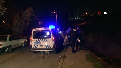 ‘Dur’ İhtarına Uymayan Otomobil Dereye Uçtu