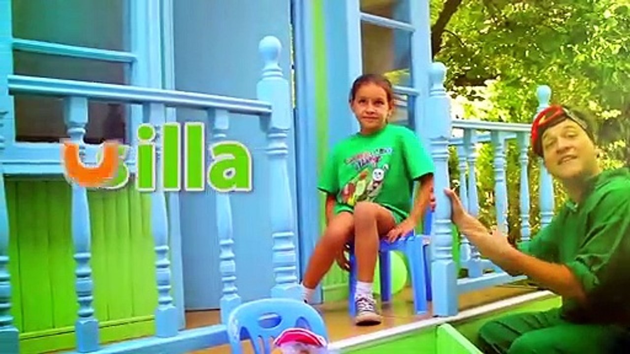 The Playing House - Cantando Aprendo a Hablar