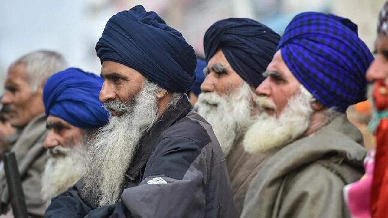 Delhi Police to meet farmer leaders soon to discuss tractor rally