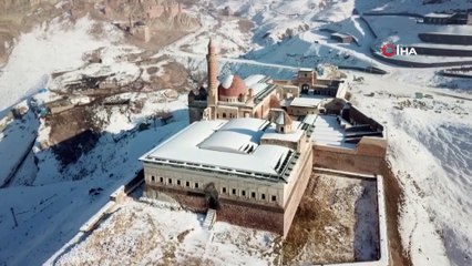 Tarihi sarayın havadan görüntüsü mest etti