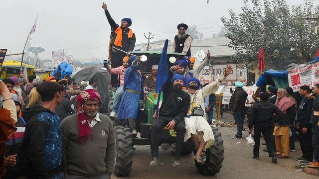 SC asks Centre to withdraw plea against tractor rally