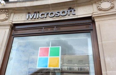 Microsoft calls on firms to embrace open source software