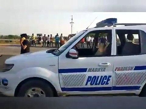 शाजापुर में हुई गंभीर दुर्घटना, युवक जिला अस्पताल में भर्ती