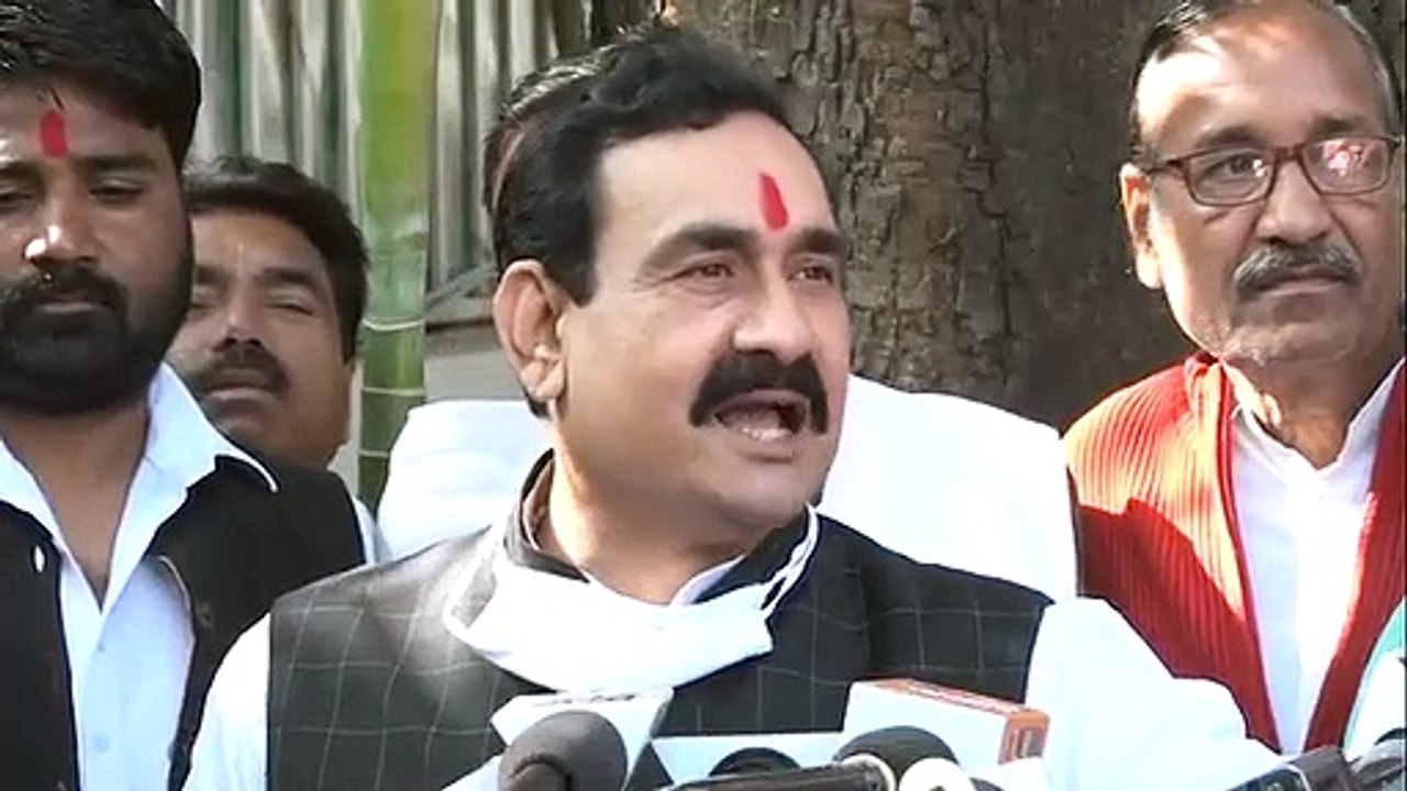 सोशल मीडिया पर गृहमंत्री नरोत्तम मिश्रा की फर्जी आईडी बनाई, अकाउंट से पोस्ट की शायरियां