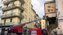 Napoli - Crolla il muro di una casa adiacente chiesa in Piazza Cavour (20.01.21)