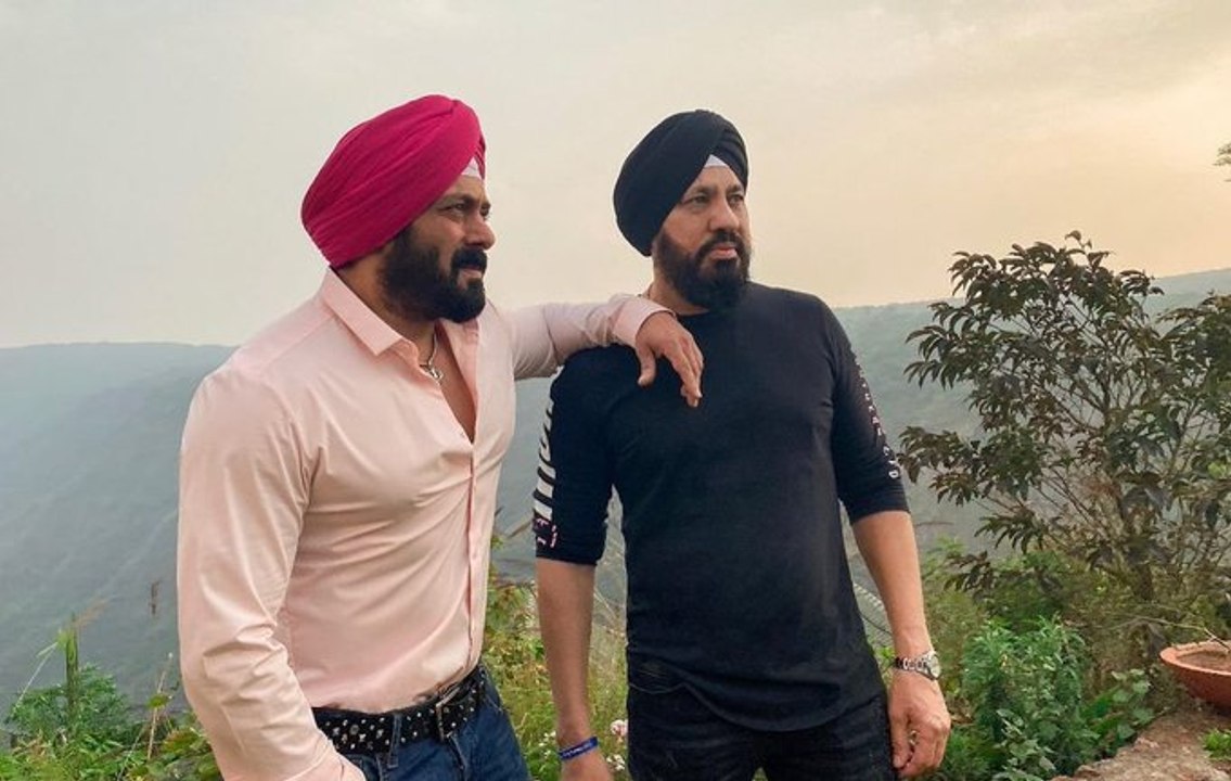 Salman Khan Poses With Shera On The Sets Of Antim-The Final Truth