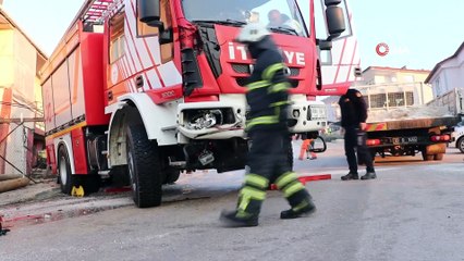 - Kazaya yardıma giden itfaiye aracı buzlu yolda kontrolden çıktı-