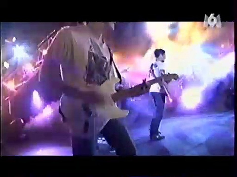 Emma Daumas chante "Tu seras " en live