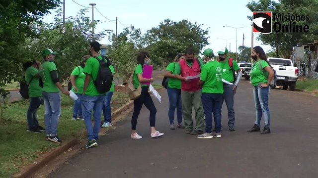 Continúan los operativos de descacharrizado en barrios para concientizar sobre el Dengue