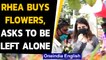 Rhea spotted in public, buying flowers ahead of Sushant birthday | Oneindia News