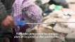 Près de l'or noir, des Syriens fouillent les poubelles pour alléger leur misère