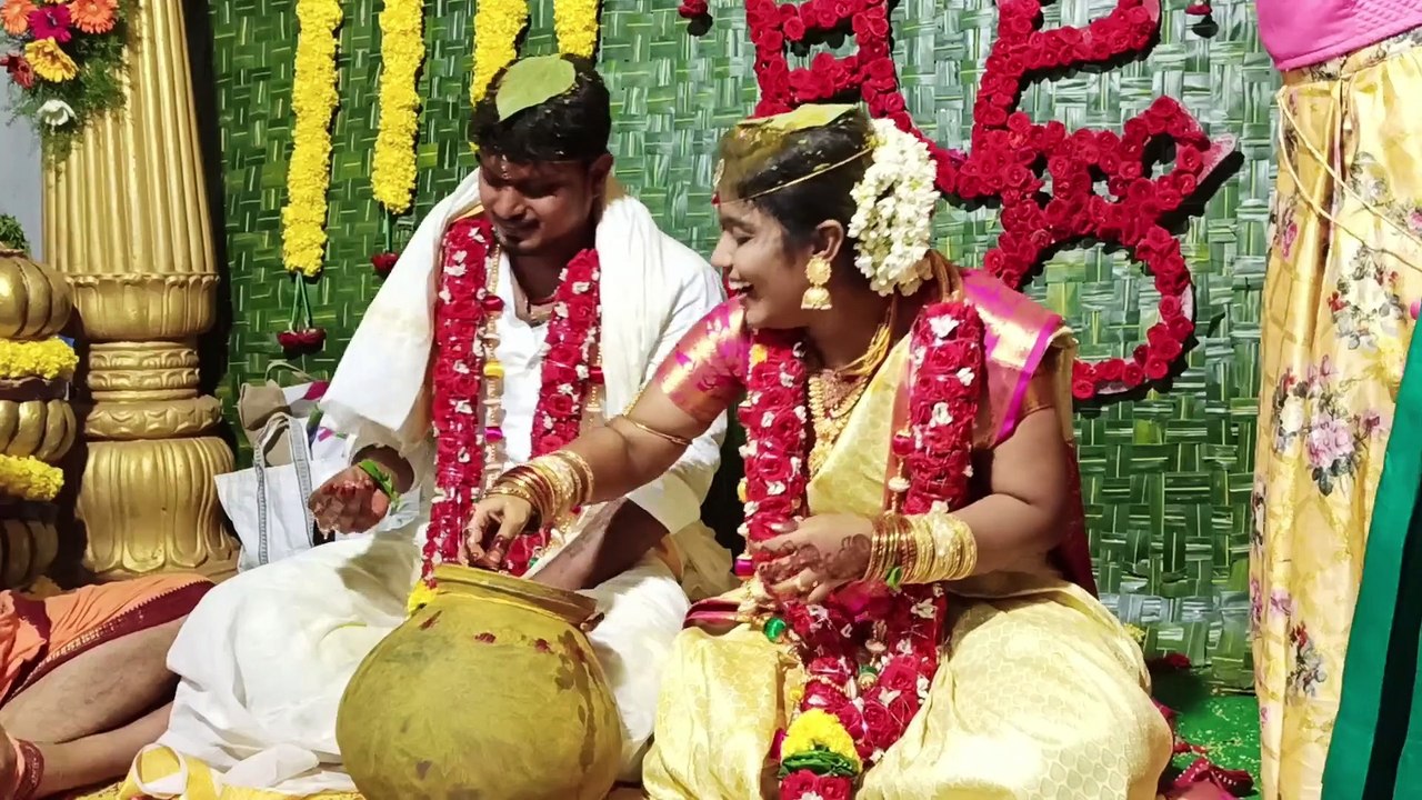অর্থনীতির বিশ্লেষণে প্রেমের সমস্যার সমাধান- The solution to the problem of love in the analysis of economics