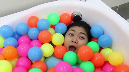 Suri Pretend Play Hide and Seek Peek a Boo Game for Kids