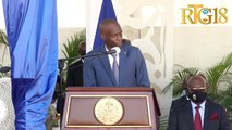 Prezidan Jovenel Moïse remèt plizyè machinn moto bay lapolis pou fasilite yo kontinye fè travay yo.