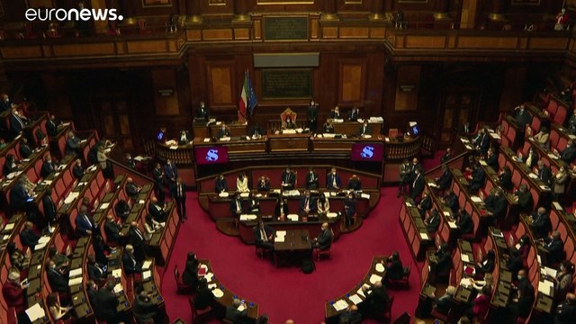 Il premier Conte sale al Quirinale e prende tempo per il governo