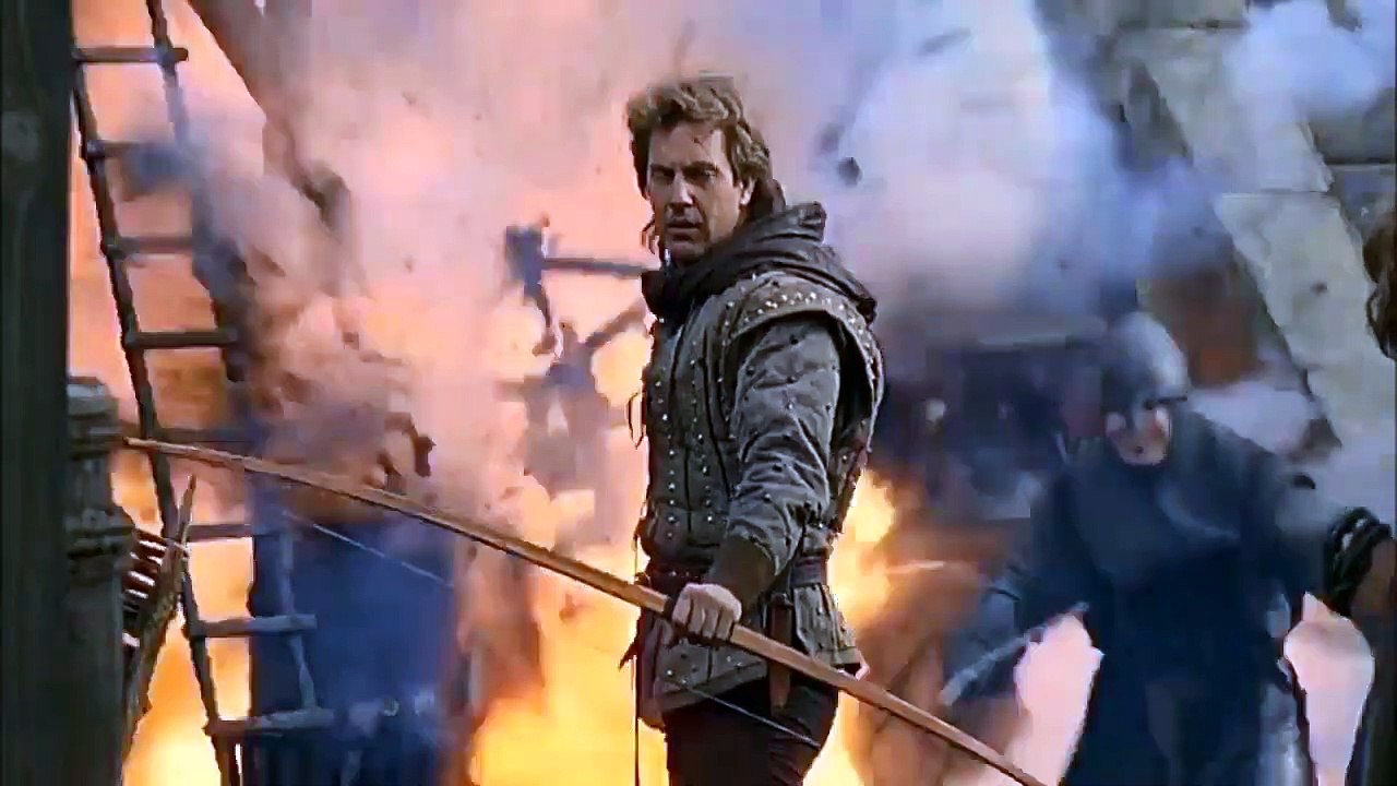Robin Hood Prince of Thieves Movie (1991) - Clip with Kevin Costner -Courtyard Execution