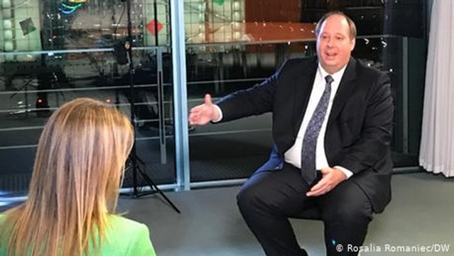 Border closures 'would be the worst way to go,' says Merkel's chief of staff