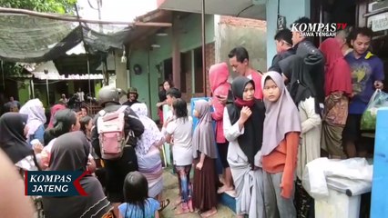 Banjir di Pekalongan, Warga Temukan Ular Python