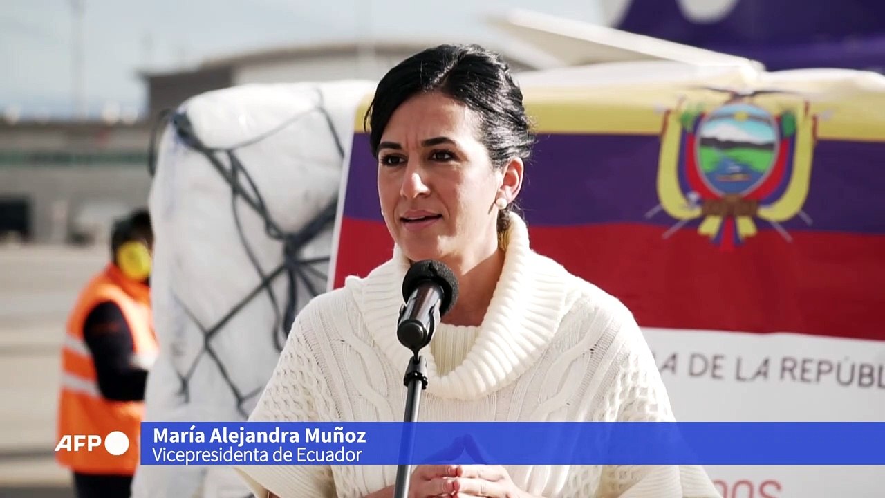 Llegan vacunas a Ecuador y Panamá comienza inmunización