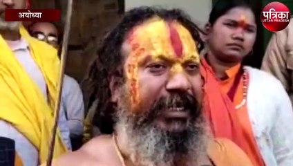 तांडव के विरोध में तलवार ने फंसा कर निर्माता का फूंका पोस्टर