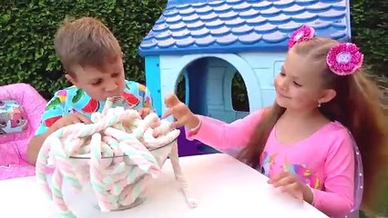 Diana hace buenas obras para conseguir dulces