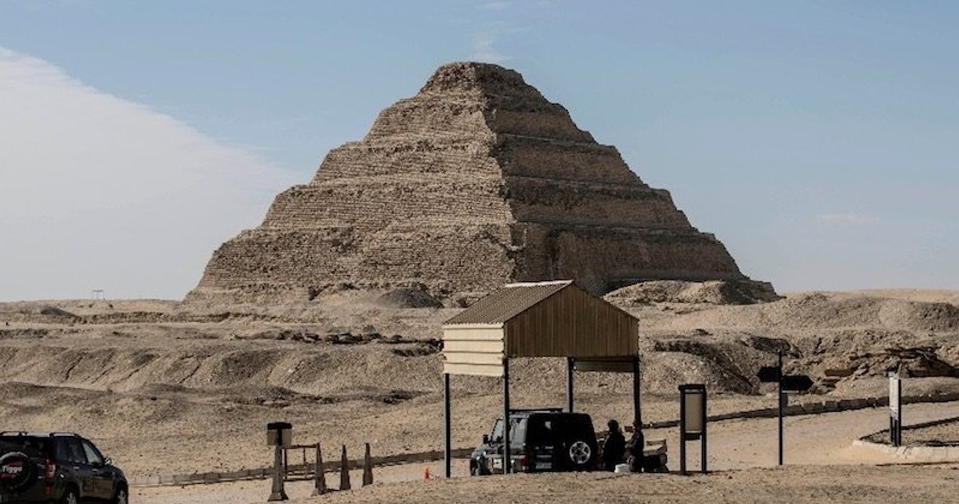 Égypte : une cinquantaine de sarcophages, vieux de trois millénaires, découverts dans la nécropole de Saqqarah