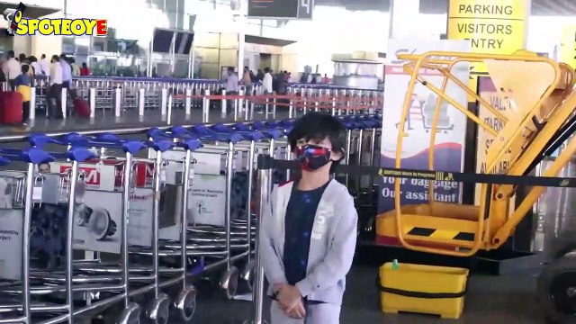 Shibani Dandekar, Arjun Bijlani,Jackie Shroff & Arjun Rampal with family Spotted at the Airport