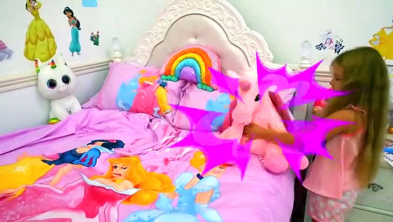 Diana se alista para la escuela - rutina mañanera!