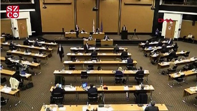 Güney Kıbrıs'ta Rum vekiller depreme mecliste yakalandılar