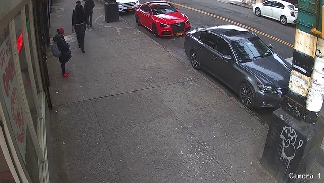 Un braqueur entre dans une laverie et se fait éjecter d'une façon géniale