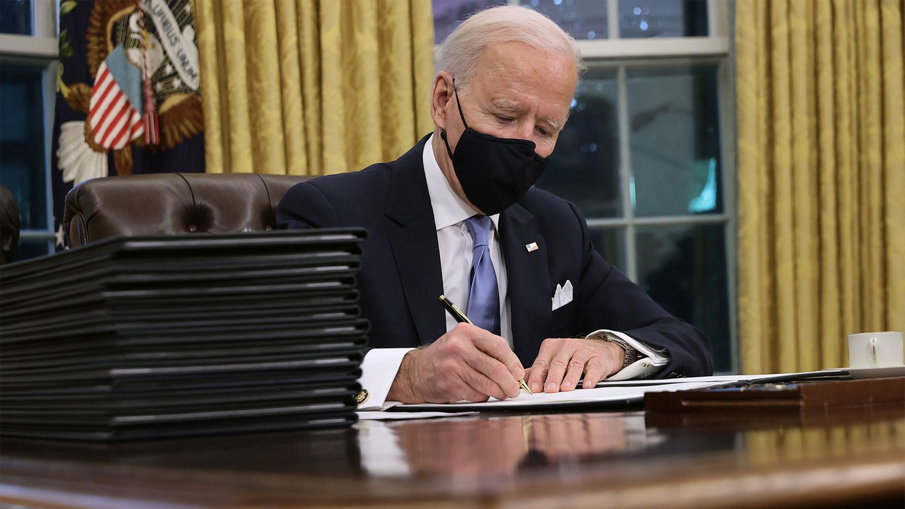 Biden Prioritizes Mask Mandates for National Parks, Interstate Travel