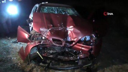 Otomobille yolcu otobüsü  çarpıştı: 1 ölü