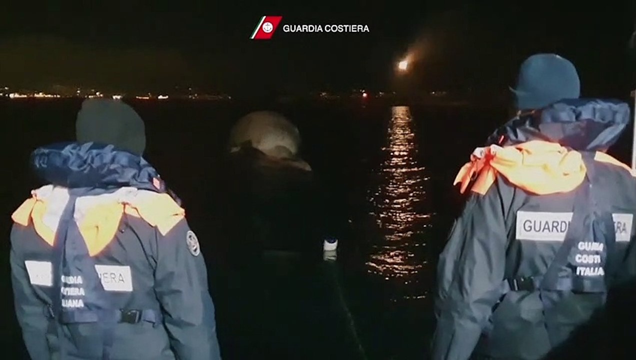 Italienische Küstenwache entdeckt riesigen Finnwal vor Sorrento