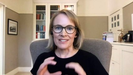 Google threatens to stop making search engine available