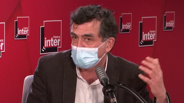 Arnaud Fontanet : Le masque est absolument essentiel, l'hygiène des mains, le nettoyage des surfaces et l'aération aussi. La distance physique nous donne une garantie supplémentaire.