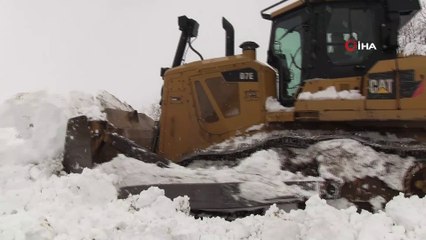 Dozerle hasta çocuğu kurtarmak için seferber oldular
