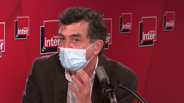 Arnaud Fontanet : L'illusion serait de croire qu'à partir du moment où on aurait auto-confiné les personnes les plus fragiles et les plus âgées, on pourrait laisser le virus circuler dans le reste de la population. On aurait une épidémie dévastatrice.