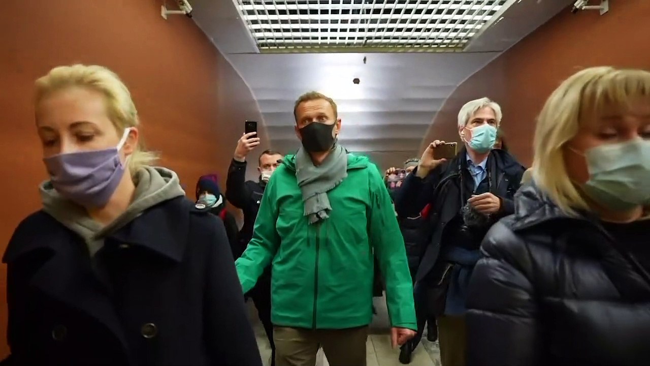 Скачать видео: Rusgas e detenções de apoiantes de Navalny