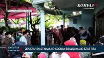 Jenazah Pilot Nam Air Korban Sriwijaya Air SJ 182 Tiba di Rumah Duka