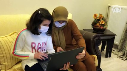 Eğitimlerini uzaktan sürdüren öğrenciler karne notlarına da uzaktan erişti